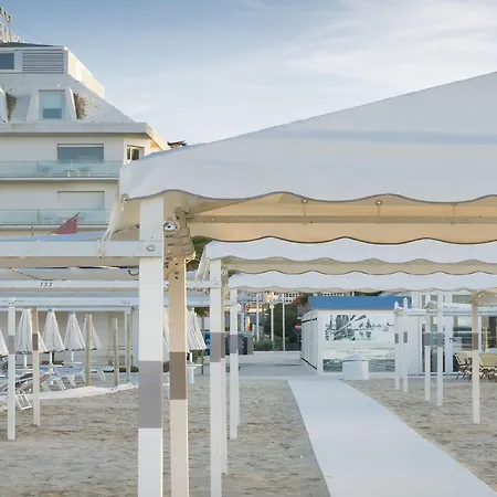 Michelangelo Hotel 4*